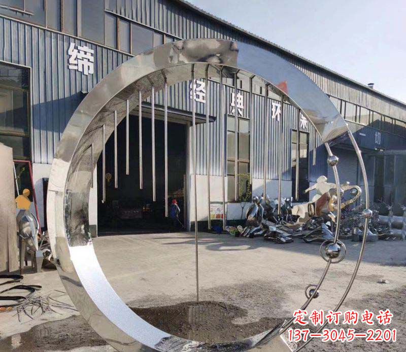 廊坊不锈钢旋转流水圆环雕塑