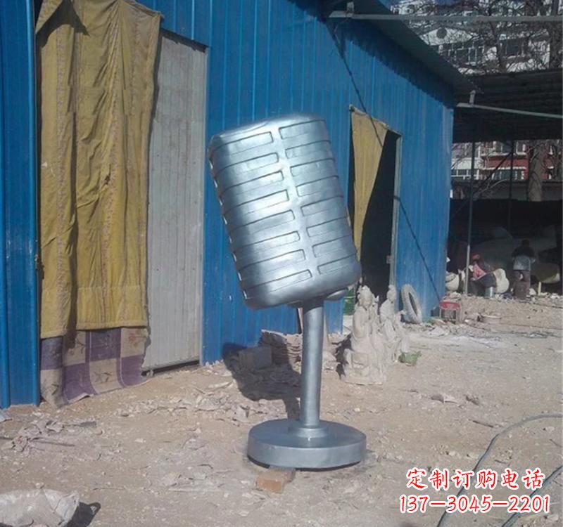 廊坊不锈钢艺术话筒雕塑——传承精神文化