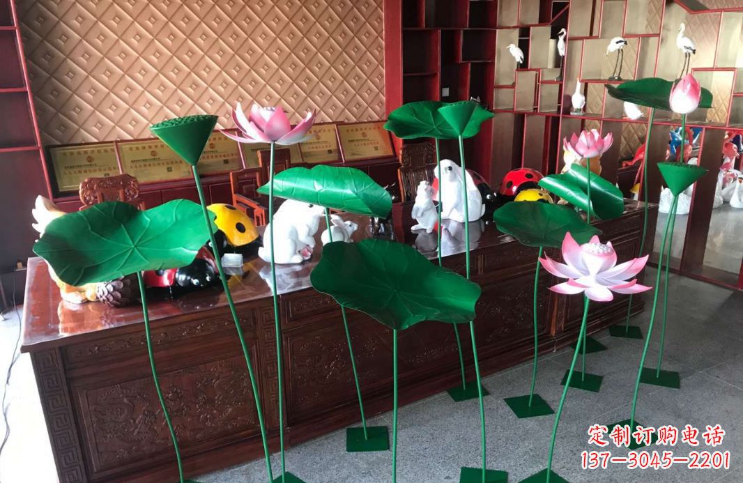 廊坊精美不锈钢荷叶雕塑