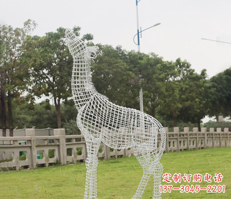 廊坊不锈钢长颈鹿雕塑——艺术精美的象征