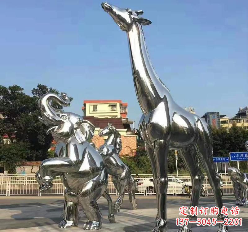 廊坊长颈鹿雕塑精美而优雅