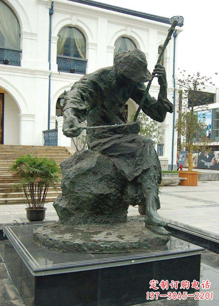 廊坊节奏轻快的二胡雕塑
