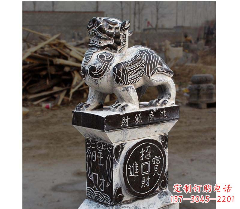 廊坊门墩雕塑财源广进的象征