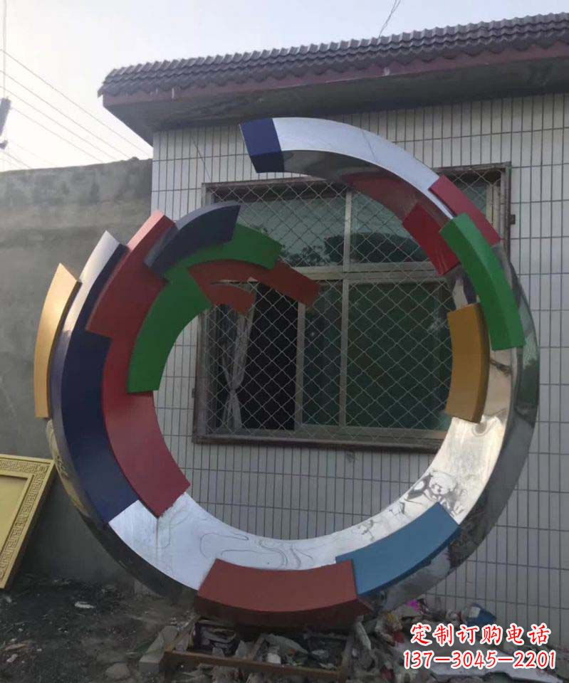 廊坊绚烂多彩的不锈钢圆环雕塑