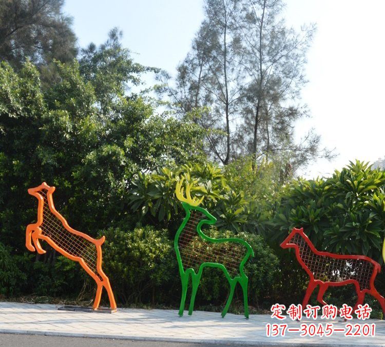 廊坊精美的彩色不锈钢梅花鹿雕塑