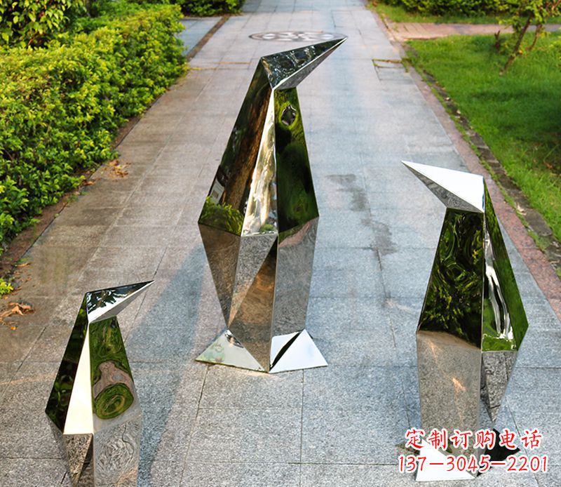 廊坊精致的抽象不锈钢企鹅雕塑