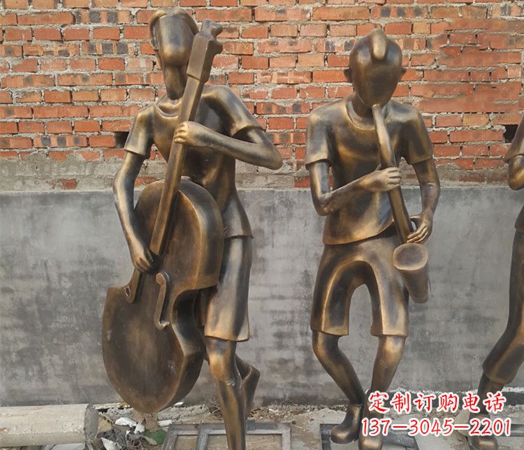 廊坊雄伟屹立——萨克斯铜雕