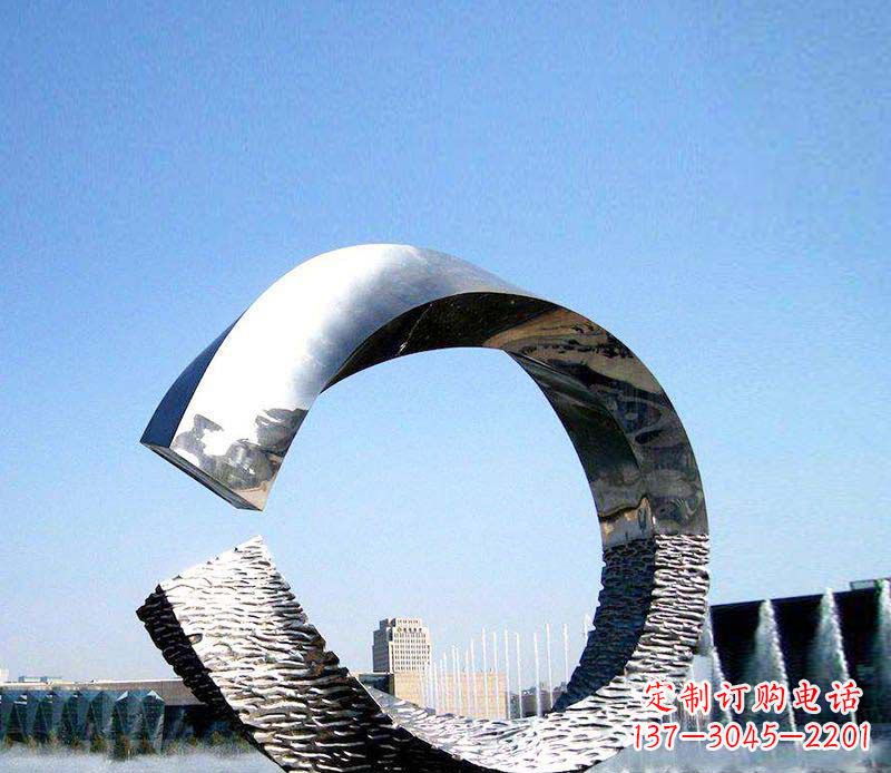 廊坊抽象镜面不锈钢圆环雕塑
