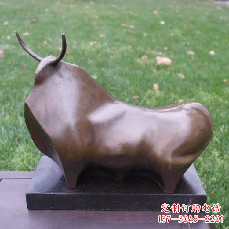 廊坊抽象十二生肖铜牛动物雕塑摆件