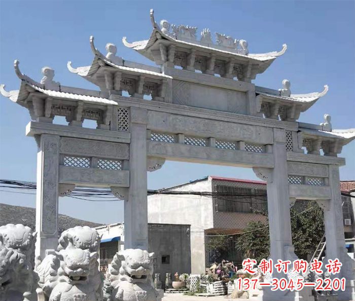 廊坊村口大型石雕牌坊