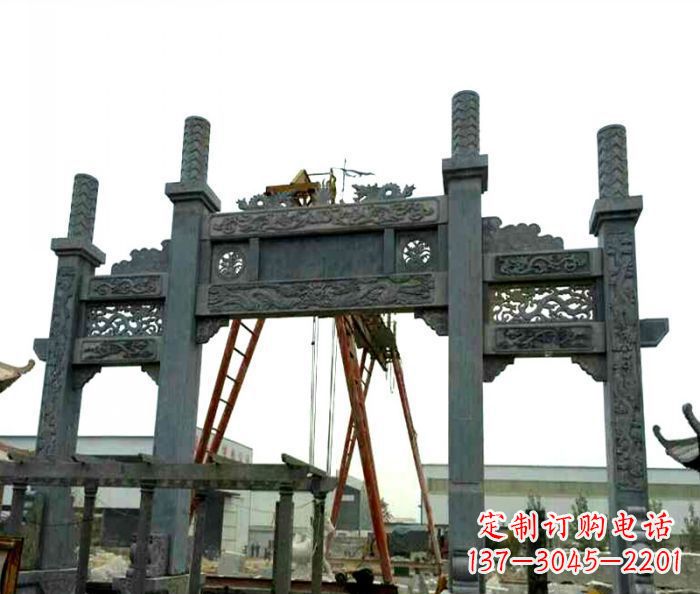 廊坊村庄牌坊雕塑传承历史文化