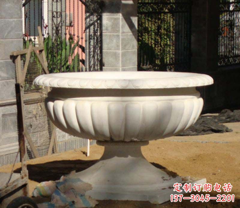 廊坊精美大理石花盆雕塑
