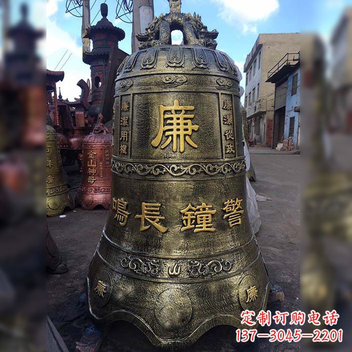 廊坊特色大型铜钟雕塑