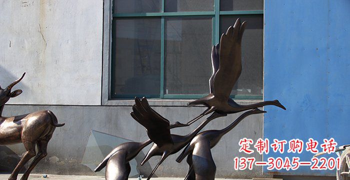 廊坊大雁飞翔铸铜动物铜雕