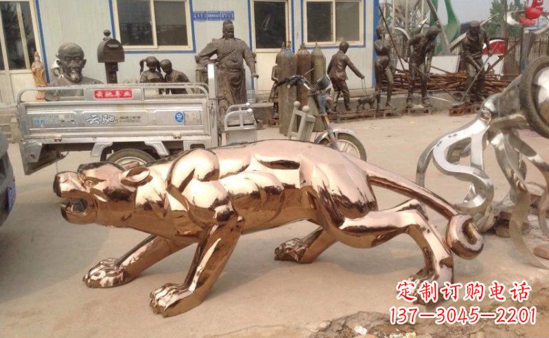 廊坊精美不锈钢豹子雕塑