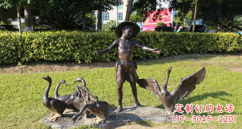 廊坊铜雕塑——小男孩放鸭子