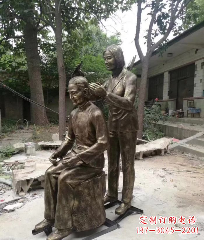 廊坊纪念母亲的传统铜雕梳头人物