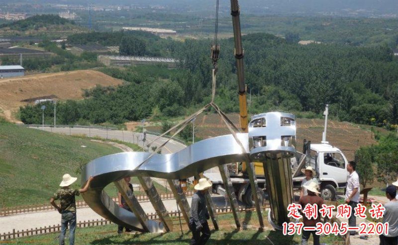廊坊公园竖琴雕塑——缔造完美的艺术景观