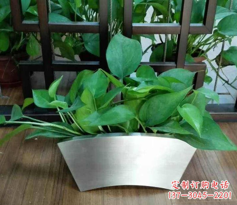 廊坊高质量不锈钢花盆雕塑,享受自然完美烘托
