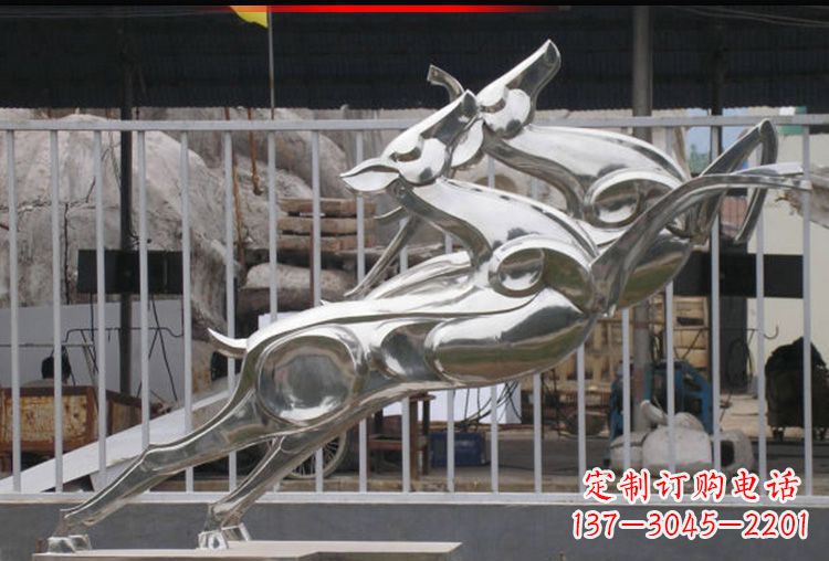 廊坊梅花鹿不锈钢高光大型雕塑