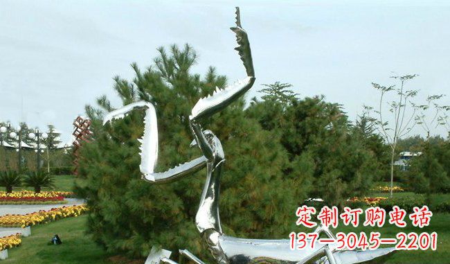 廊坊不锈钢螳螂雕塑