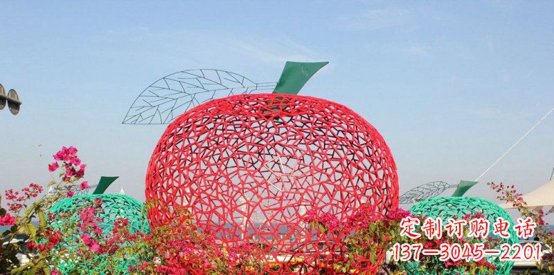 廊坊高品质镂空不锈钢苹果雕塑