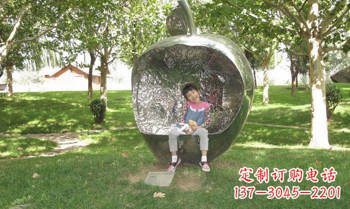 廊坊精致雕刻不锈钢苹果座椅雕塑