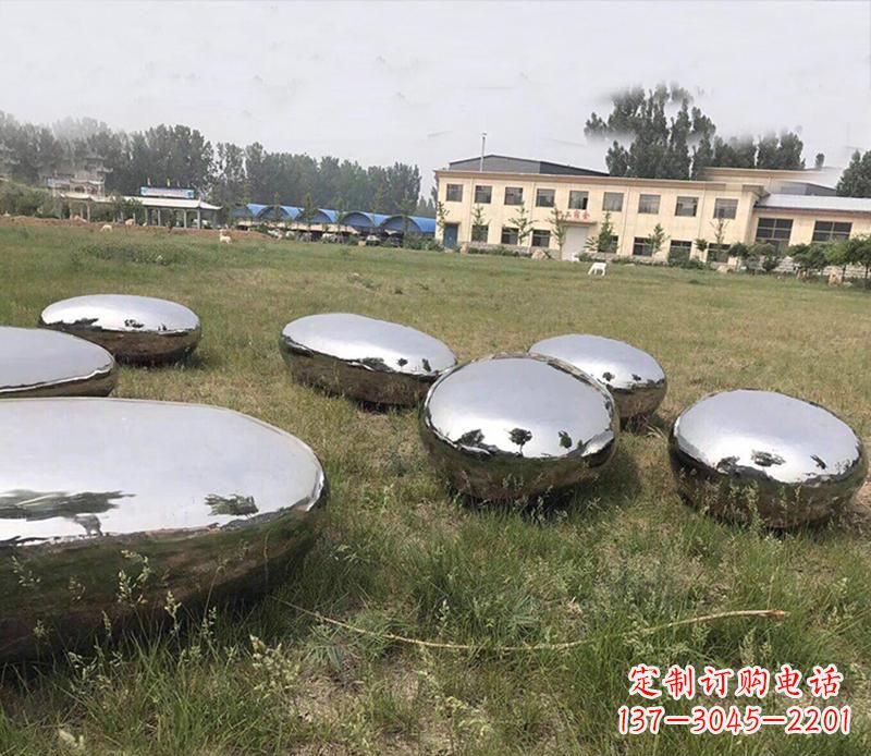 廊坊精美不锈钢水滴景观雕塑