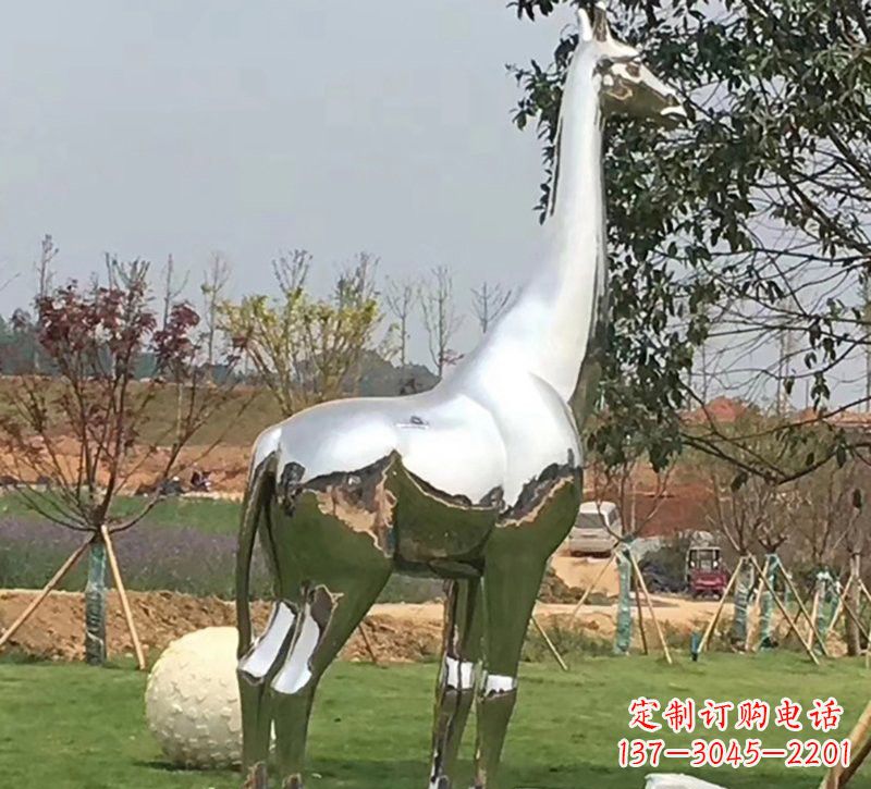 廊坊公园不锈钢长颈鹿雕塑