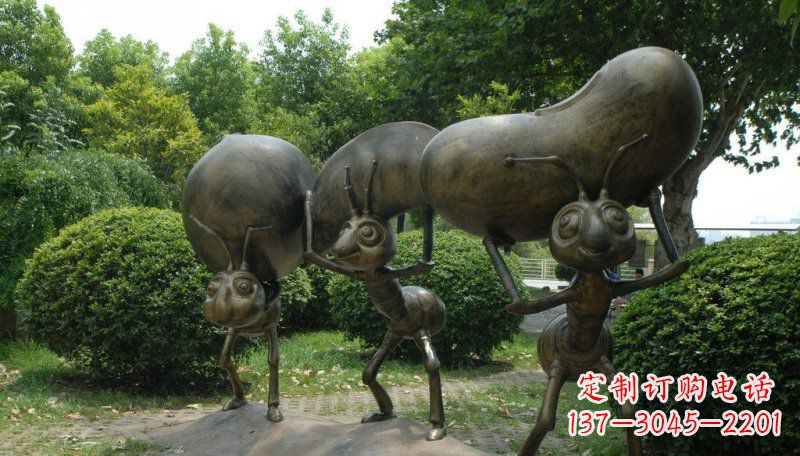廊坊公园卡通蚂蚁铜雕