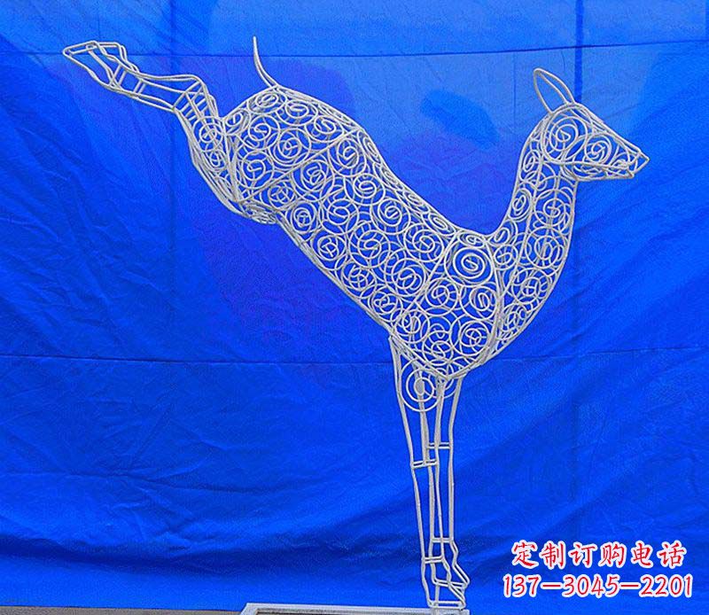 廊坊中领雕塑梅花鹿不锈钢镂空雕塑
