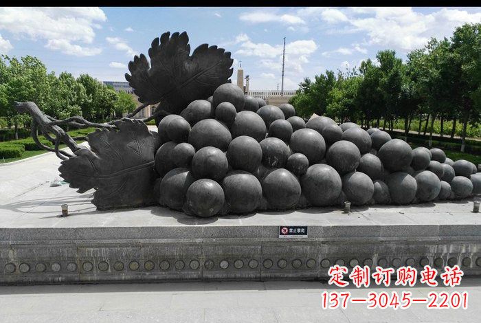 廊坊美轮美奂的葡萄铜雕塑