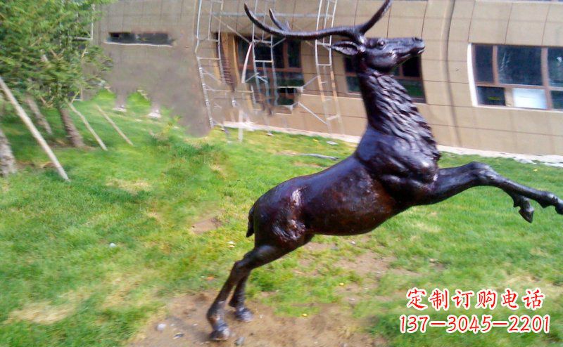 廊坊跳跃的鹿动物铜雕