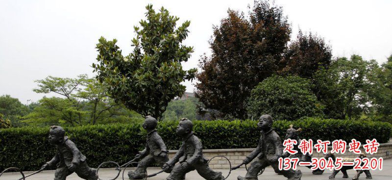 廊坊精美推铁圈小品铜雕,让小孩更加可爱