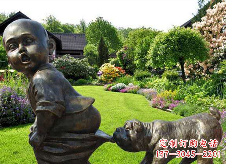 廊坊小孩咬小狗大雕塑