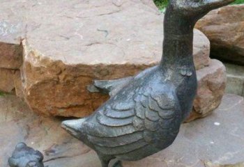 廊坊动物雕塑——精致铜质鸭子雕塑