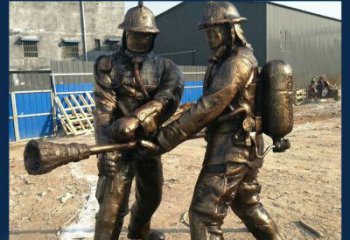廊坊以消防员为原型的铜雕塑