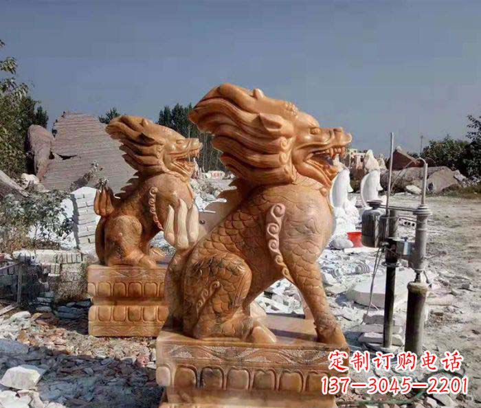 廊坊精美绝伦，古典神兽晚霞红石雕麒麟