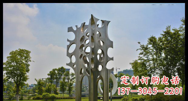 廊坊广场不锈钢抽象松树雕塑
