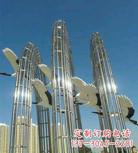 廊坊高级不锈钢镂空雄鹰雕塑