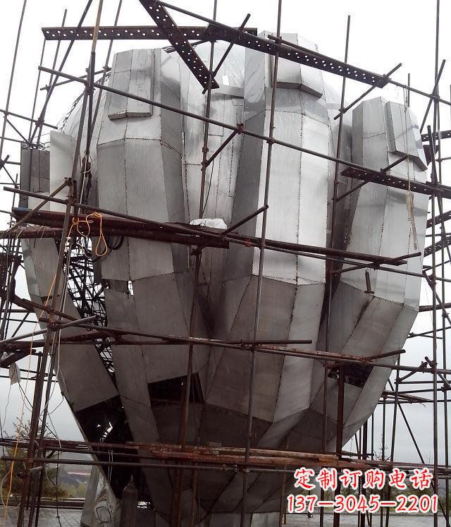 廊坊展现独特审美:不锈钢蟠桃大型景观雕塑