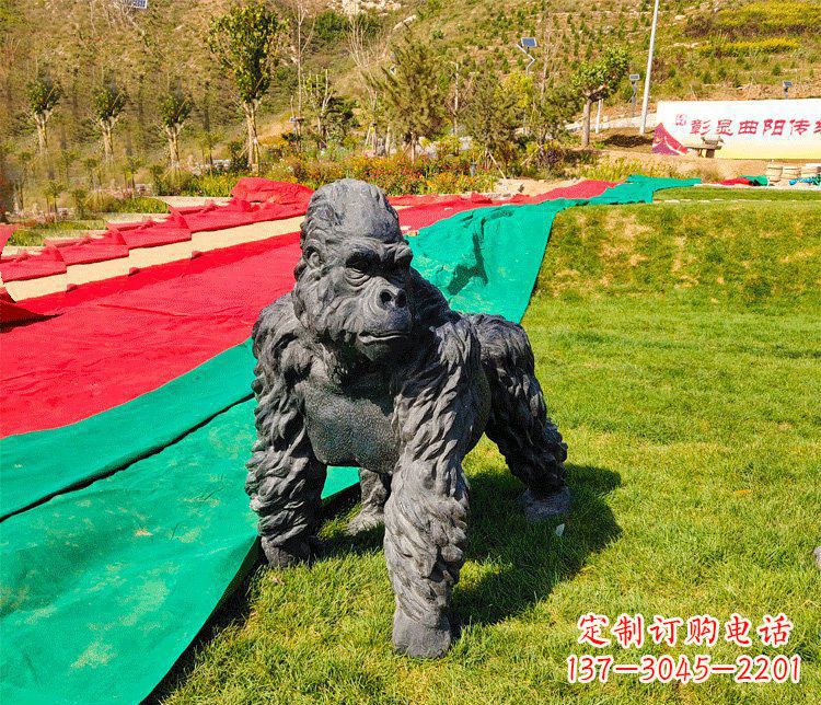 廊坊新颖优雅的广场铜雕行走猩猩雕塑