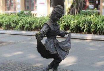 廊坊中领雕塑推出的爱舞的小少女铜雕，以少女跳…
