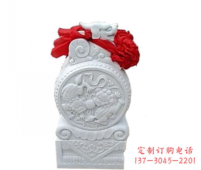 廊坊中领雕塑的精美玉石门墩雕塑是一个经过精心…