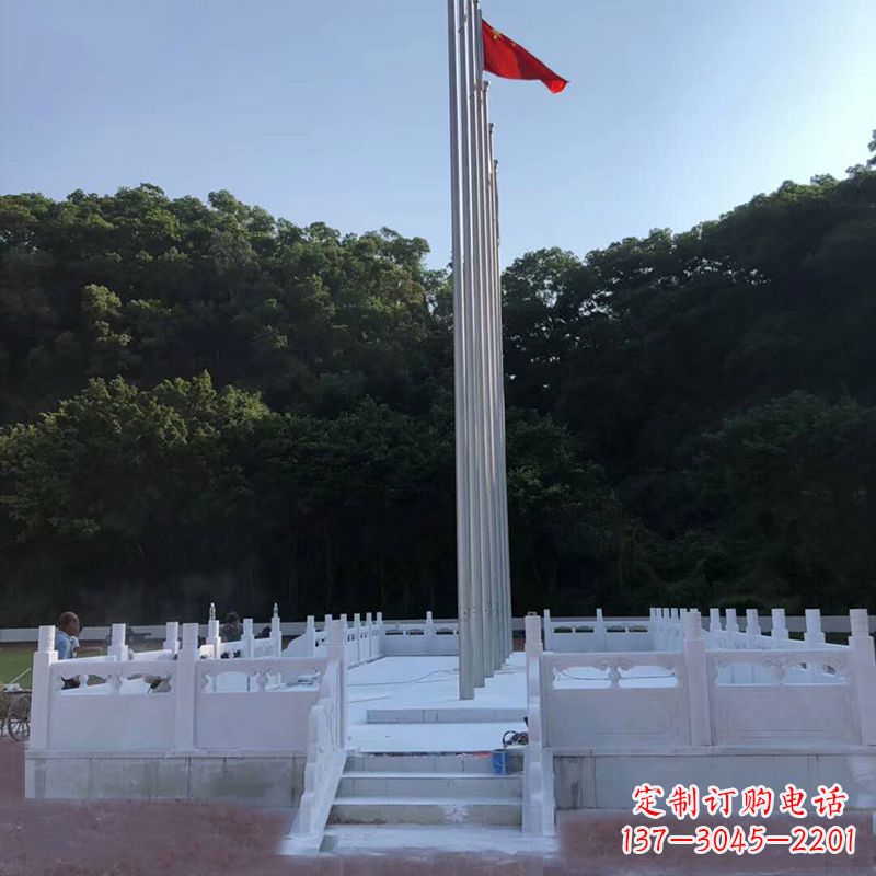 廊坊中领雕塑是一家专业定制汉白玉石雕国旗台的…