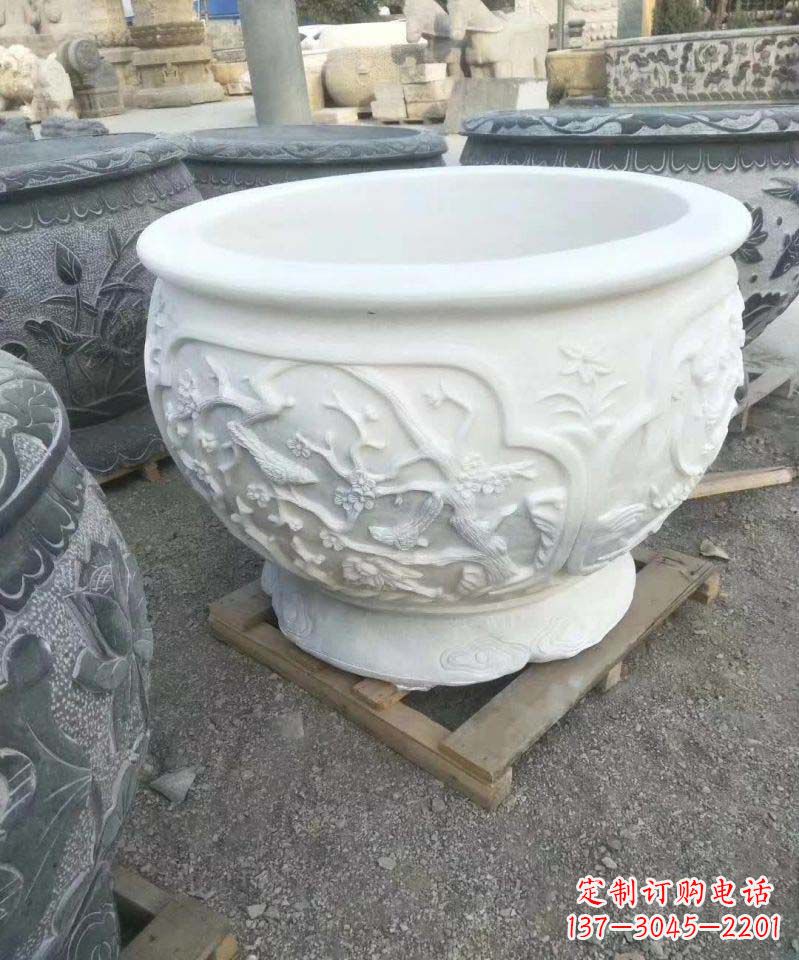 廊坊汉白玉材质可爱水缸雕塑