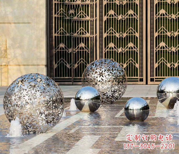 廊坊户外不锈钢花形镂空球喷泉雕塑