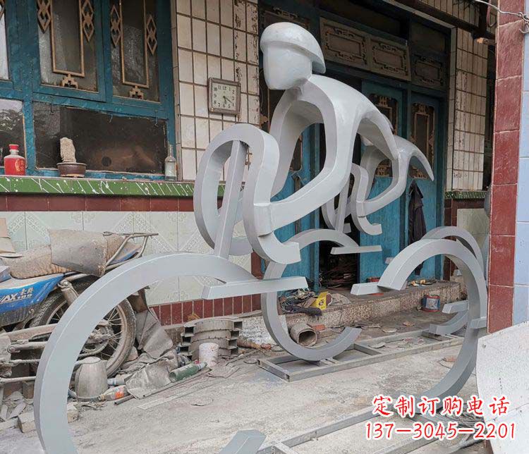 廊坊户外不锈钢骑自行车人物雕塑