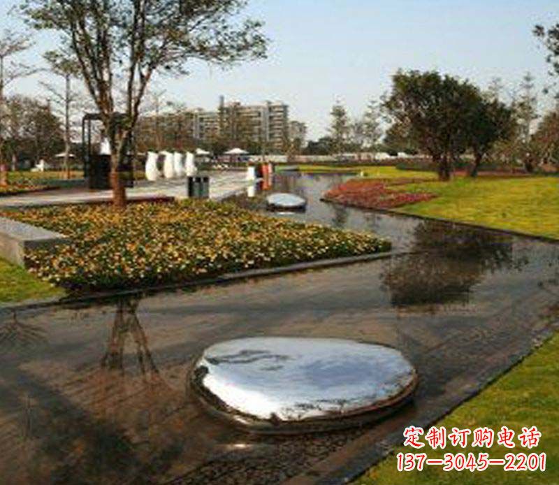 廊坊花园不锈钢水滴景观雕塑