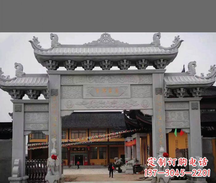 廊坊街边道路三门石牌坊